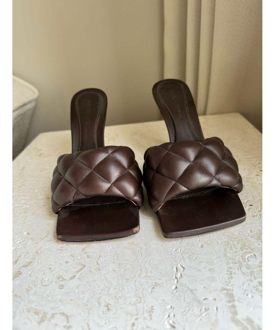 BOTTEGA VENETA Коричневые кожаные мюли, фото 3