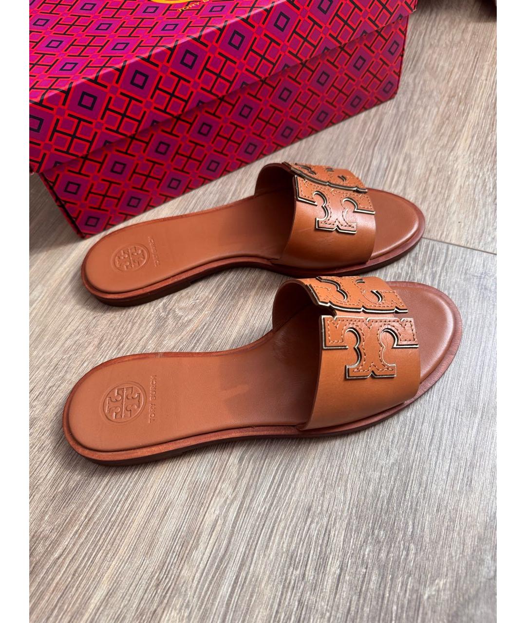 TORY BURCH Коричневые кожаные шлепанцы, фото 9