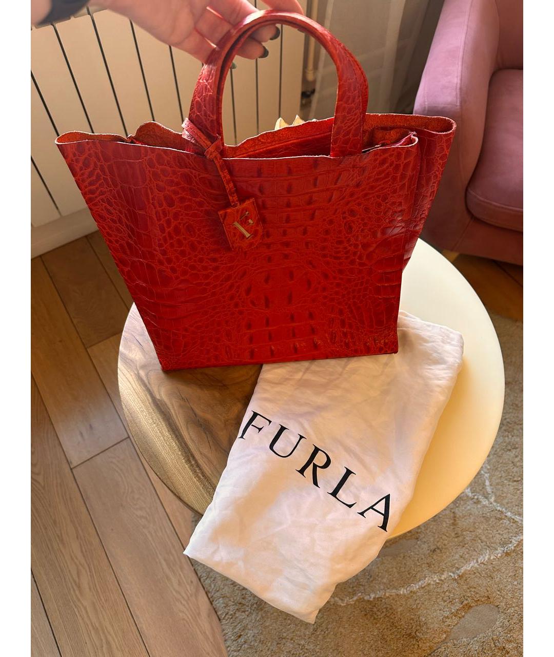 FURLA Красная кожаная сумка с короткими ручками, фото 4