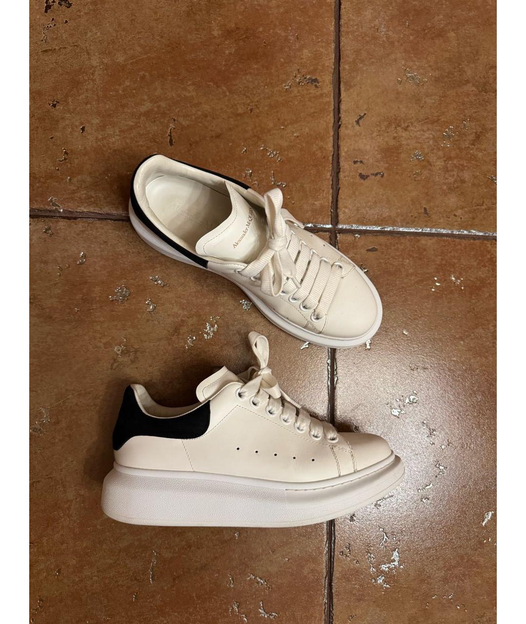 ALEXANDER MCQUEEN Белые кожаные кеды, фото 2