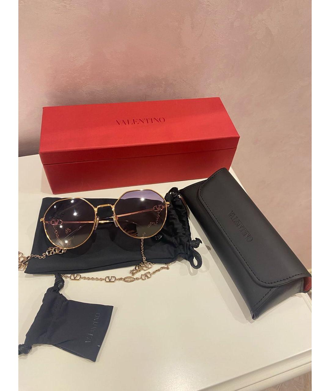 VALENTINO Золотые металлические солнцезащитные очки, фото 3