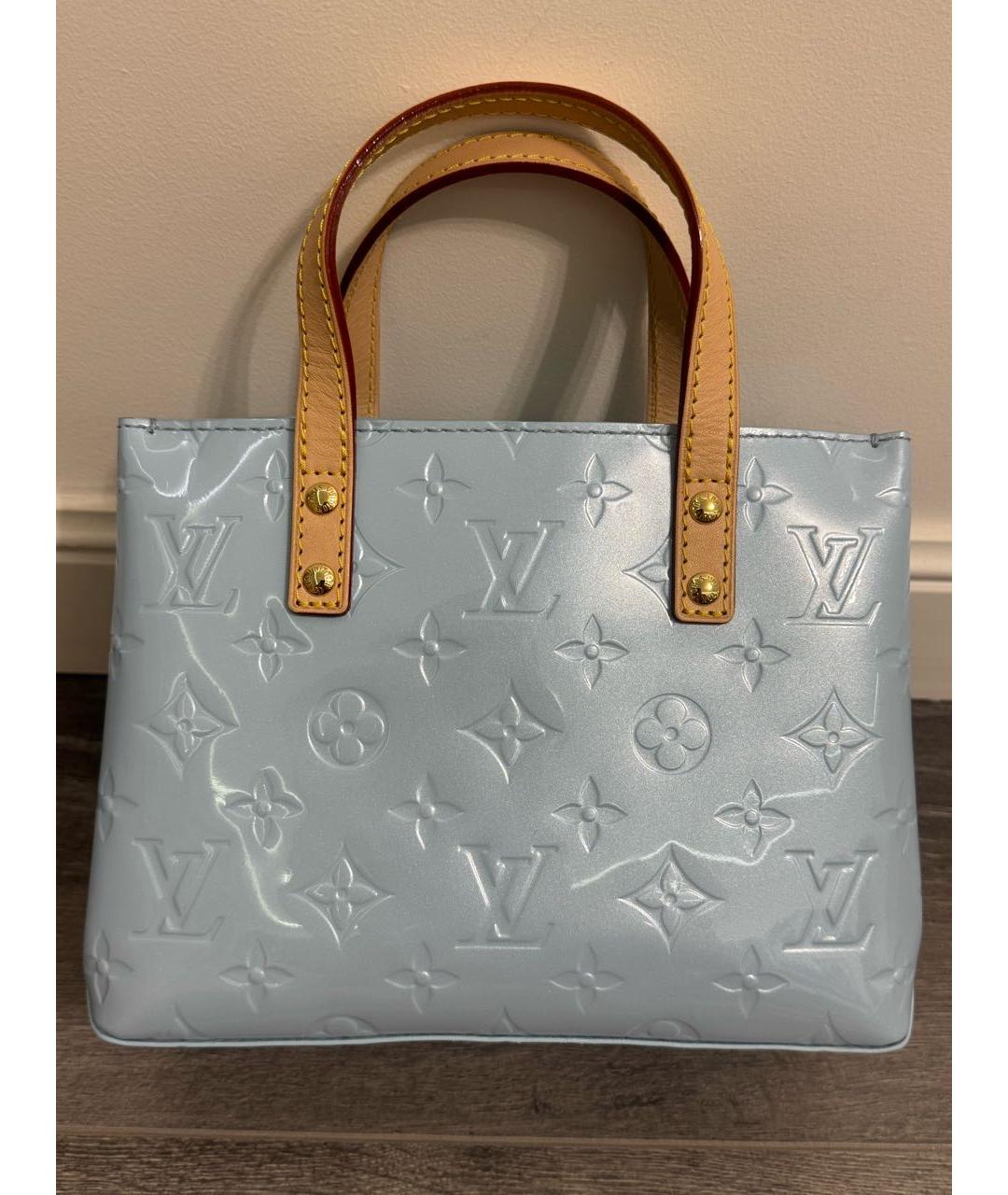 LOUIS VUITTON Голубая сумка через плечо из лакированной кожи, фото 2