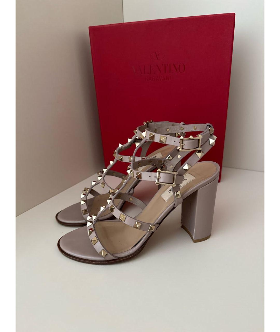 VALENTINO Бежевые кожаные босоножки, фото 5
