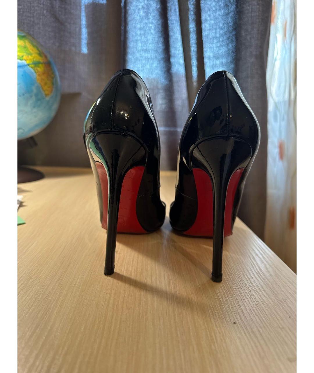 CHRISTIAN LOUBOUTIN Черные туфли из лакированной кожи, фото 4