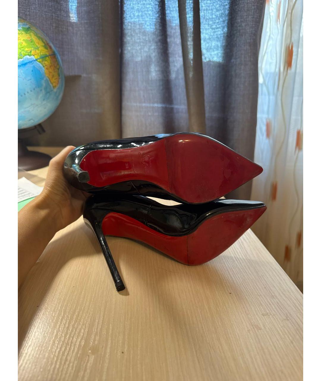 CHRISTIAN LOUBOUTIN Черные туфли из лакированной кожи, фото 5