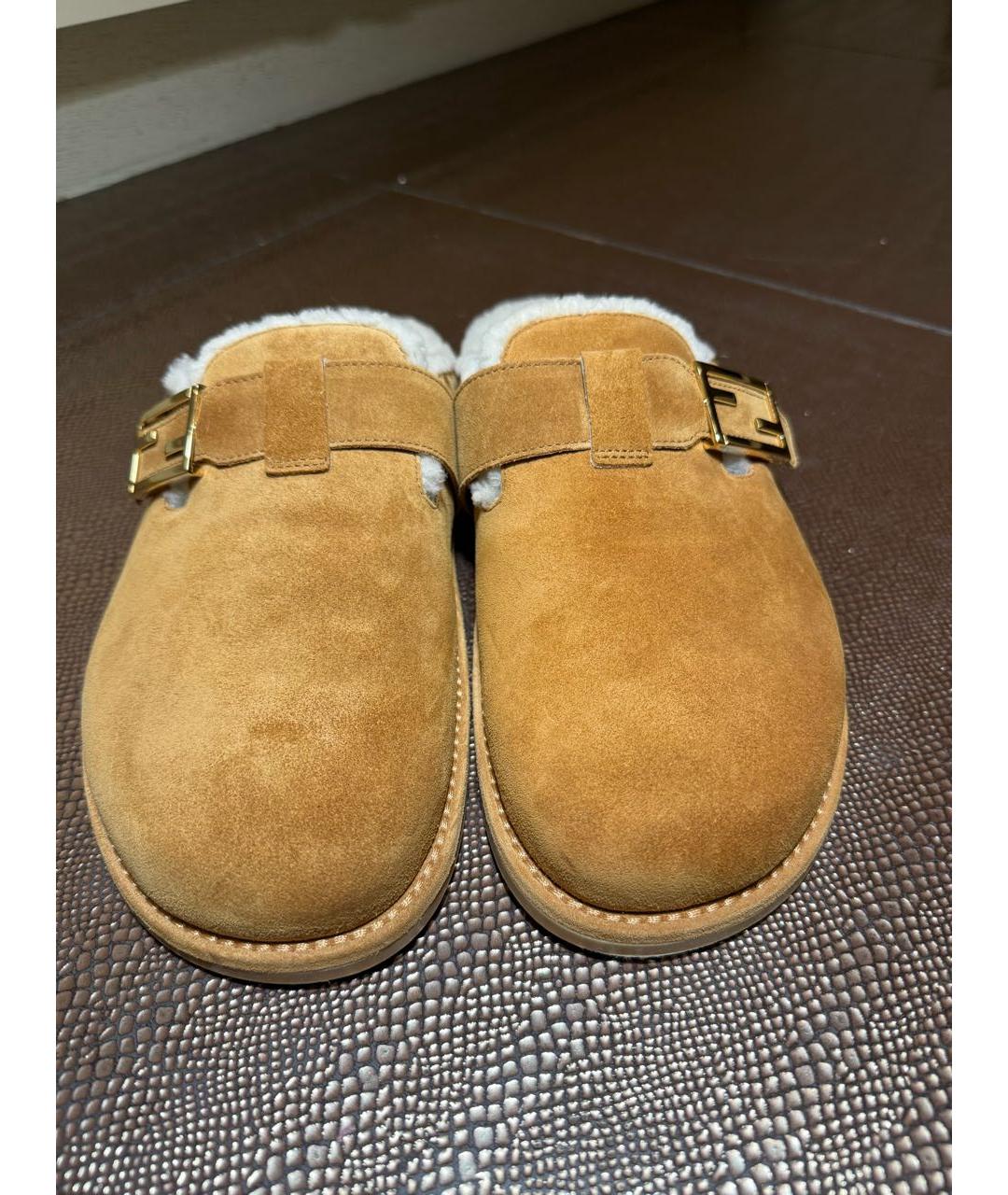 FENDI Коричневые замшевые мюли, фото 2