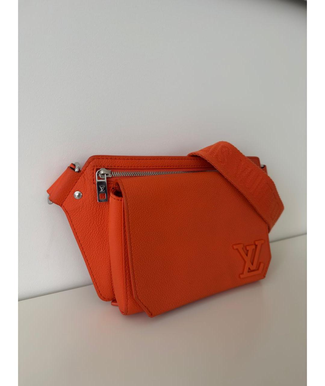 LOUIS VUITTON Оранжевая кожаная поясная сумка, фото 2