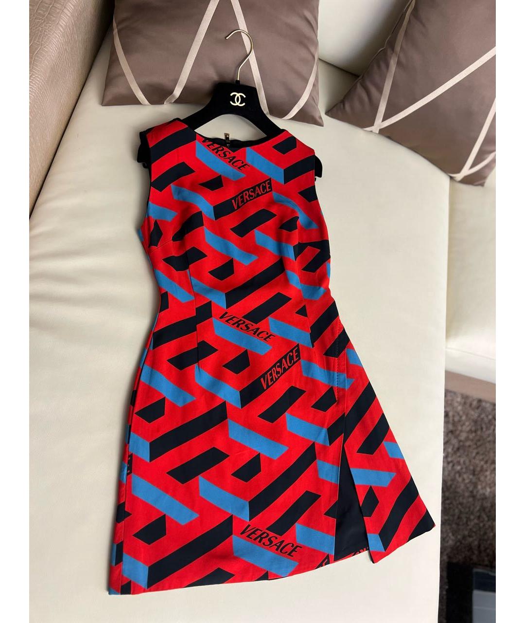 VERSACE Красное вискозное повседневное платье, фото 2