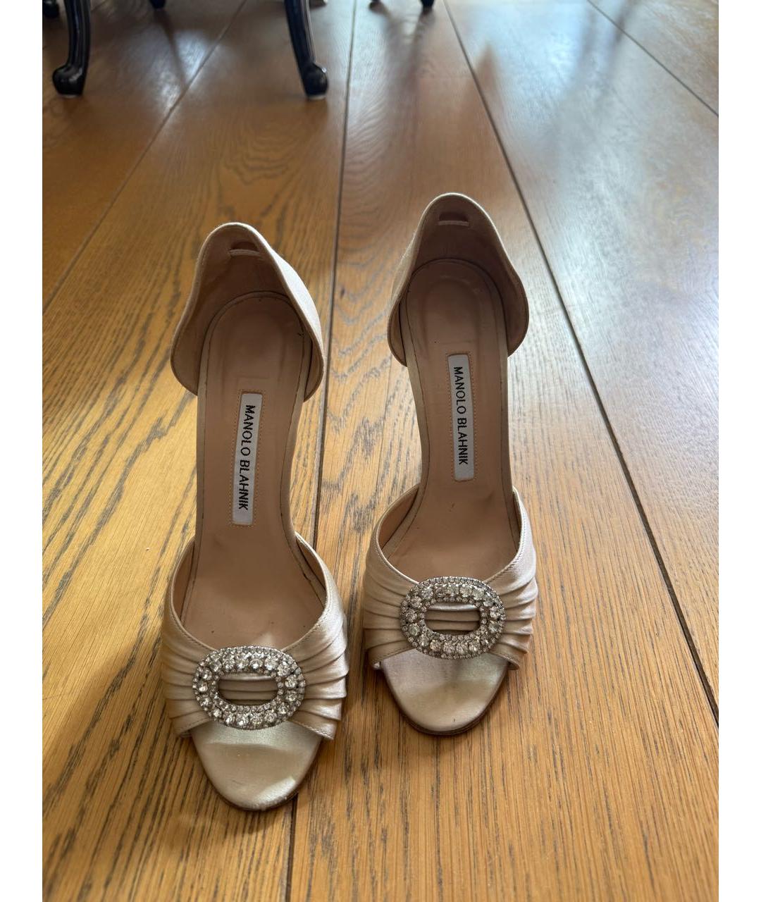 MANOLO BLAHNIK Бежевые текстильные туфли, фото 2