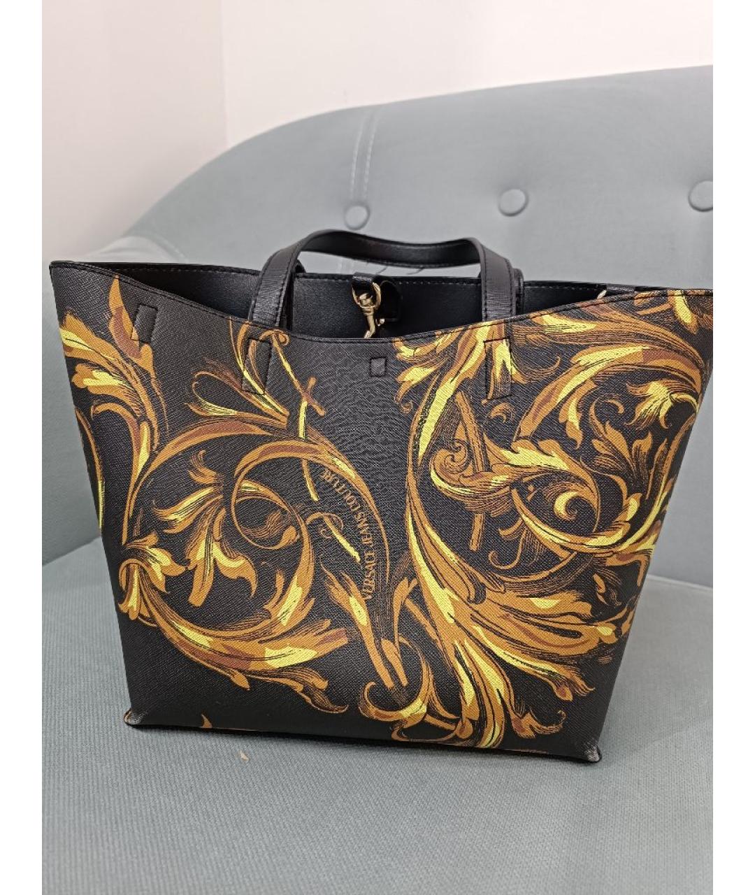 VERSACE JEANS COUTURE Черная кожаная сумка с короткими ручками, фото 3