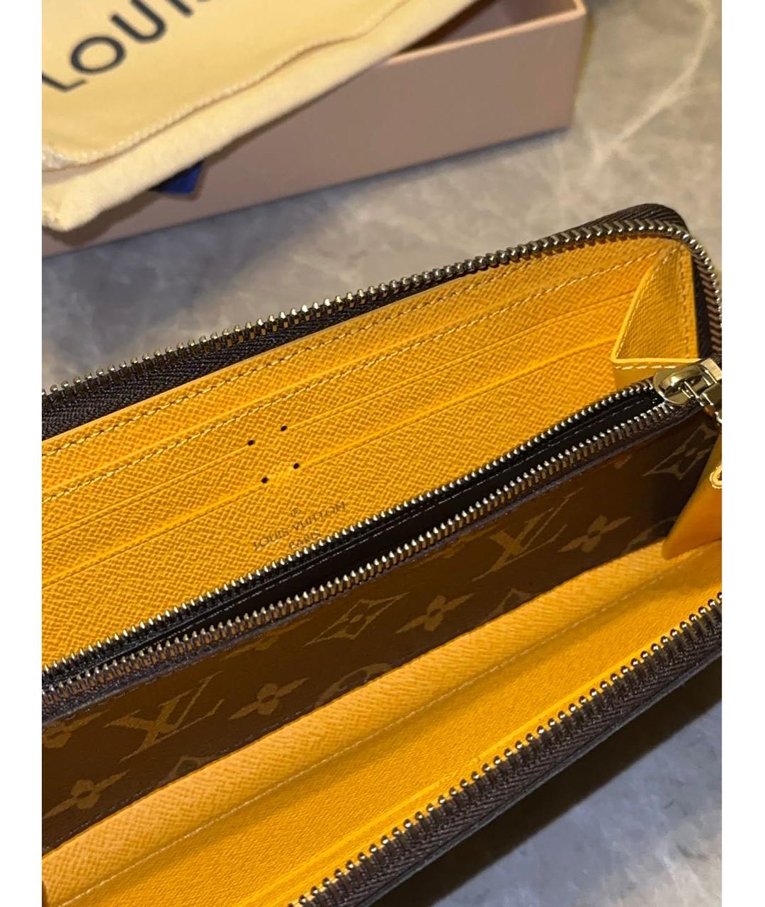 LOUIS VUITTON Коричневый кожаный кошелек, фото 4
