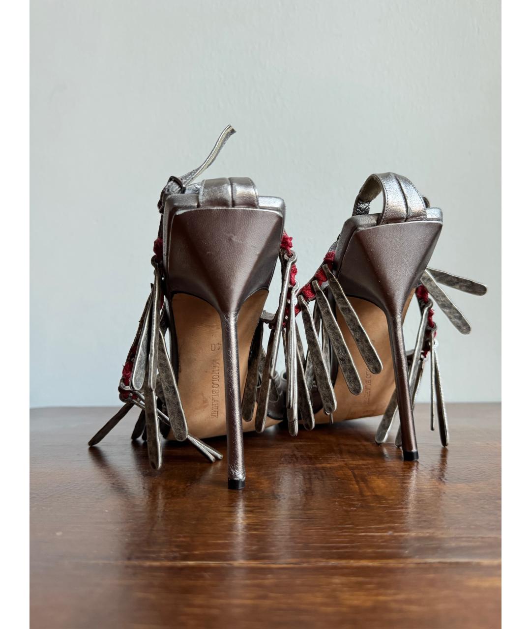 MANOLO BLAHNIK Серебряные кожаные туфли, фото 6