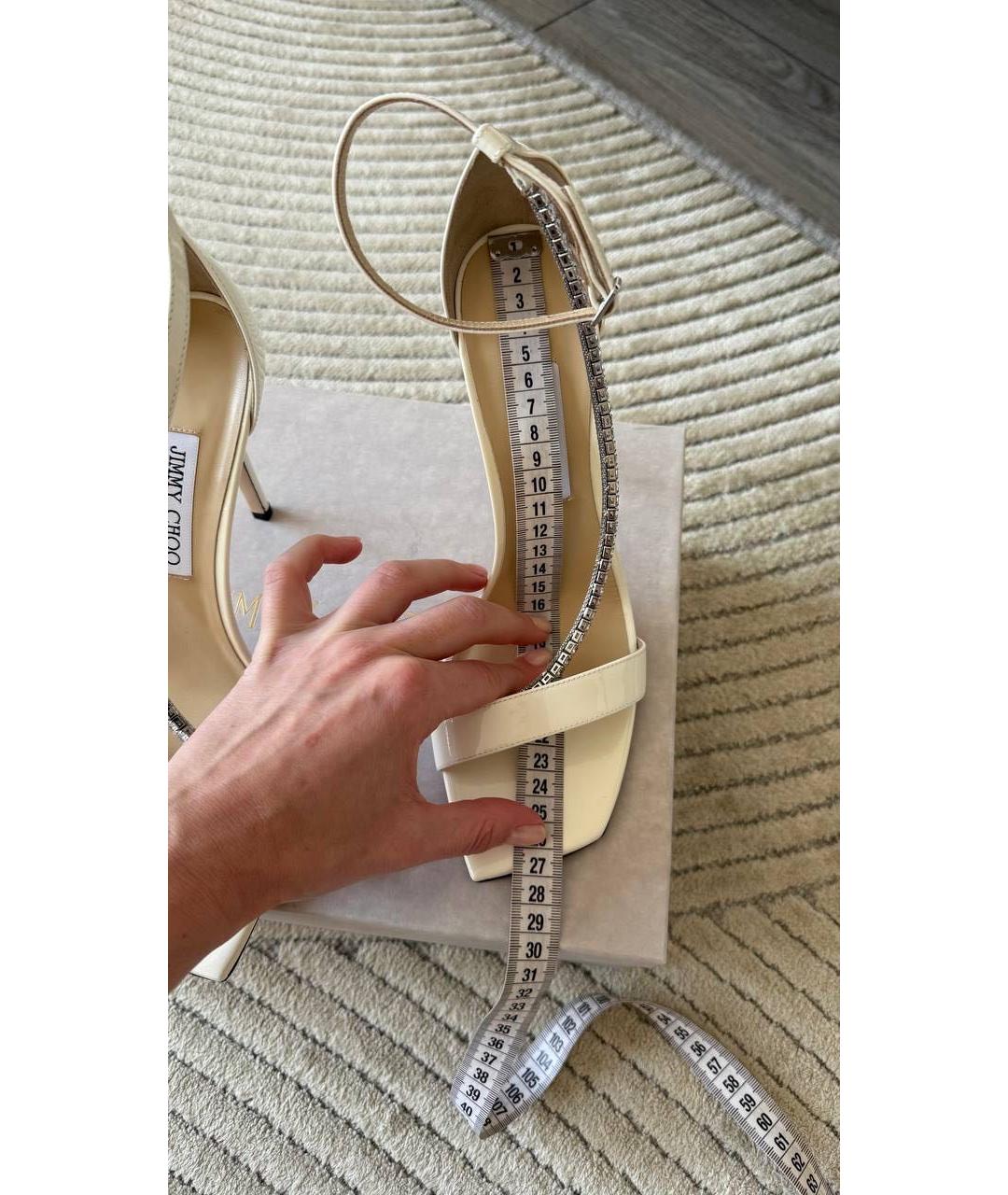 JIMMY CHOO Белые босоножки из лакированной кожи, фото 6