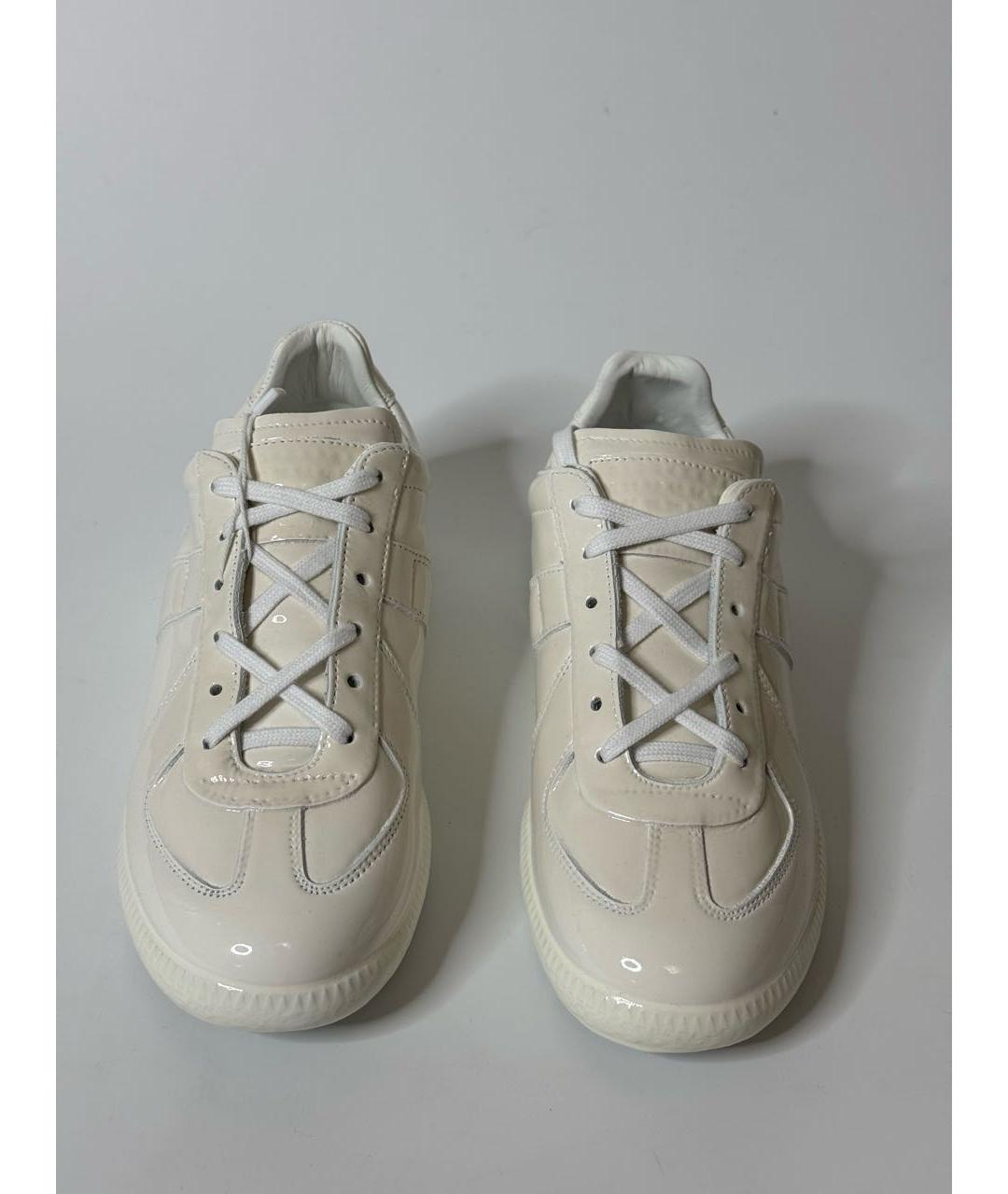 MAISON MARGIELA Белые кеды из лакированной кожи, фото 2