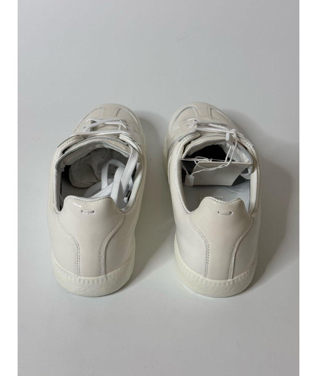 MAISON MARGIELA Белые кеды из лакированной кожи, фото 4