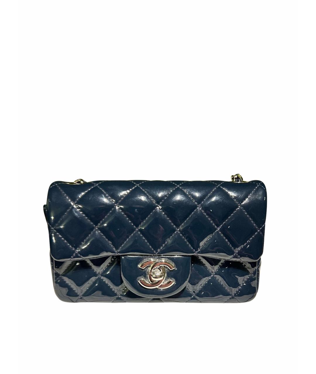 CHANEL Темно-синяя сумка через плечо из лакированной кожи, фото 1
