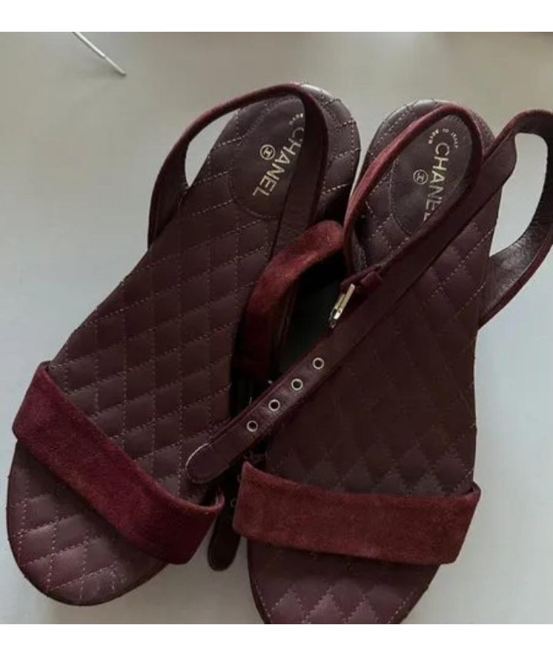 CHANEL Бордовые замшевые босоножки, фото 2