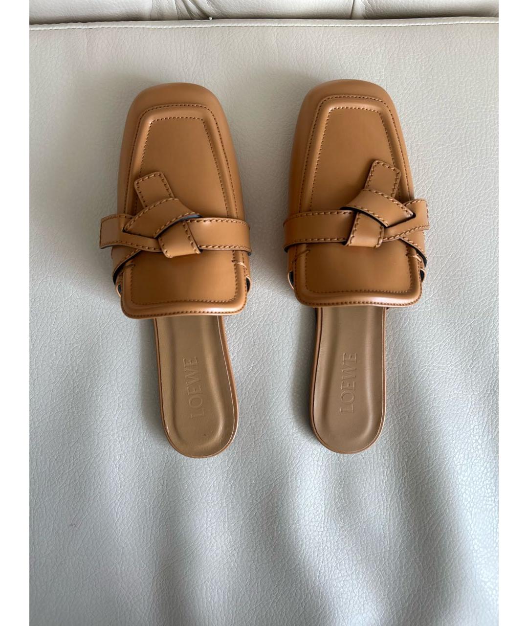 LOEWE Горчичные кожаные мюли, фото 3