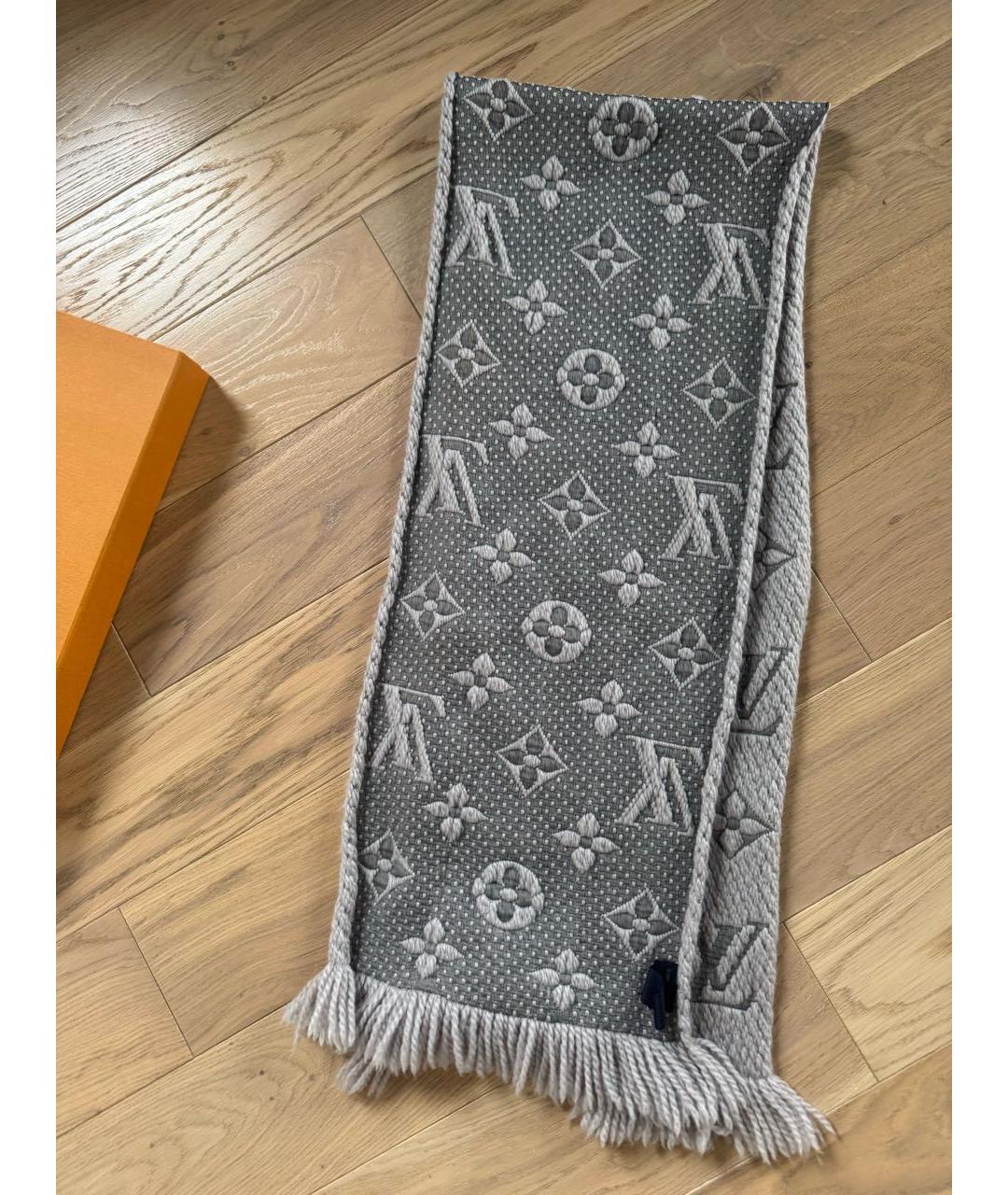 LOUIS VUITTON Серый шерстяной шарф, фото 2