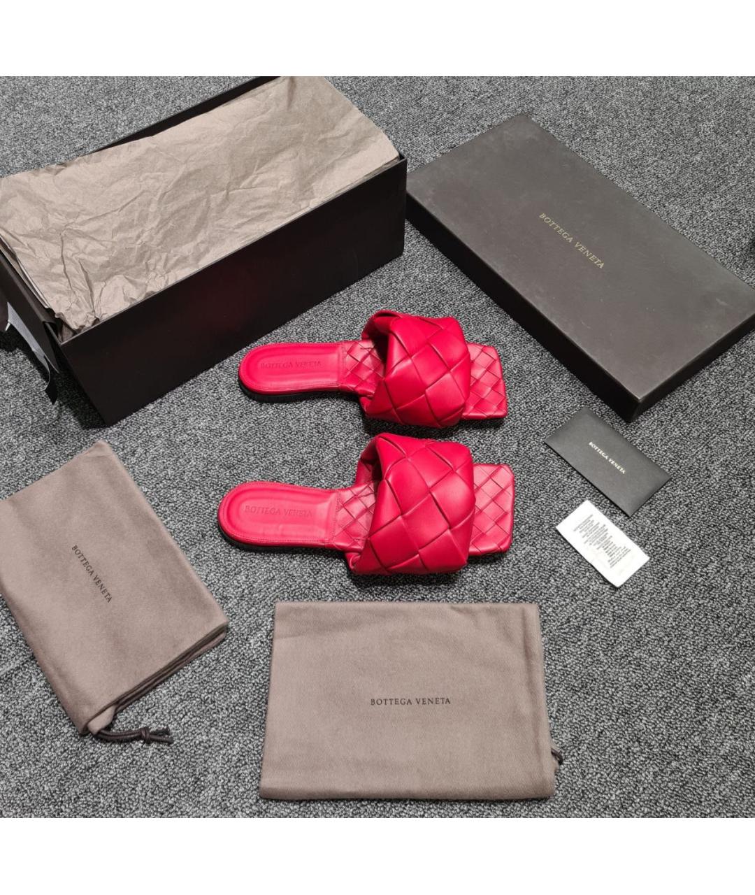 BOTTEGA VENETA Красные кожаные мюли, фото 2