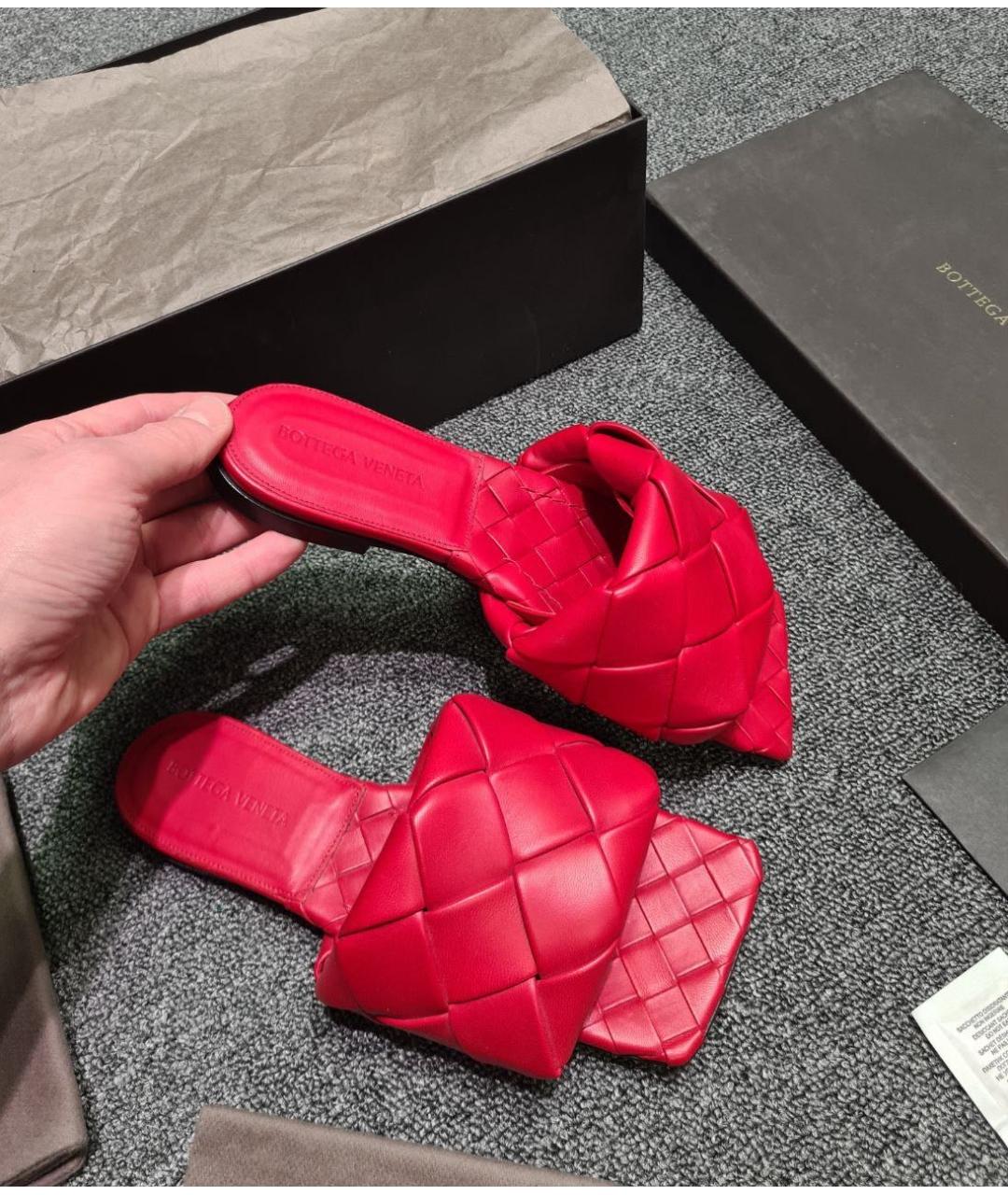 BOTTEGA VENETA Красные кожаные мюли, фото 7