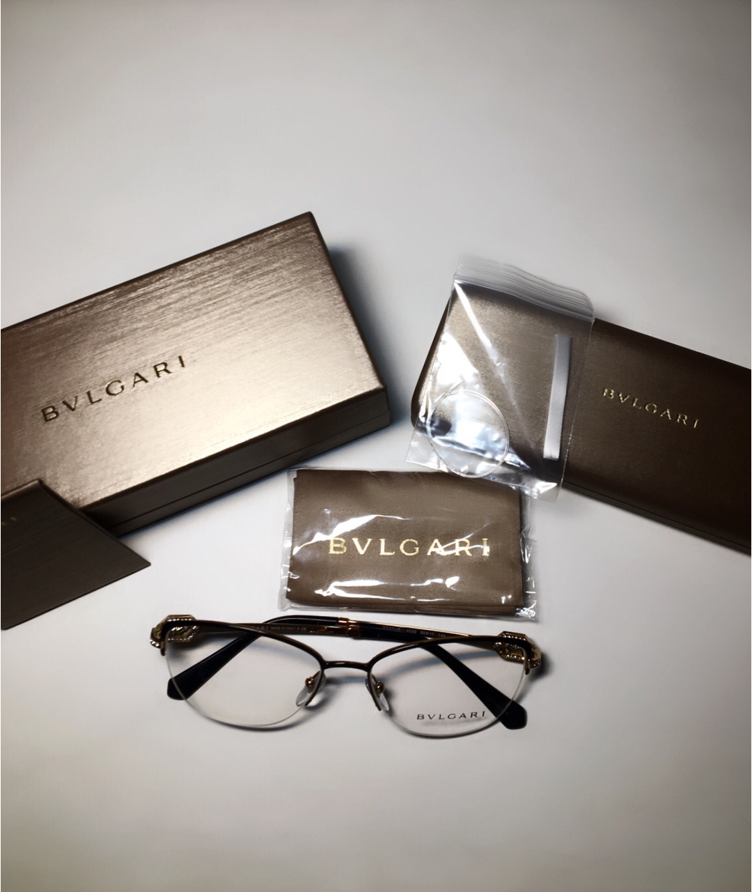 BVLGARI Золотые металлические солнцезащитные очки, фото 4