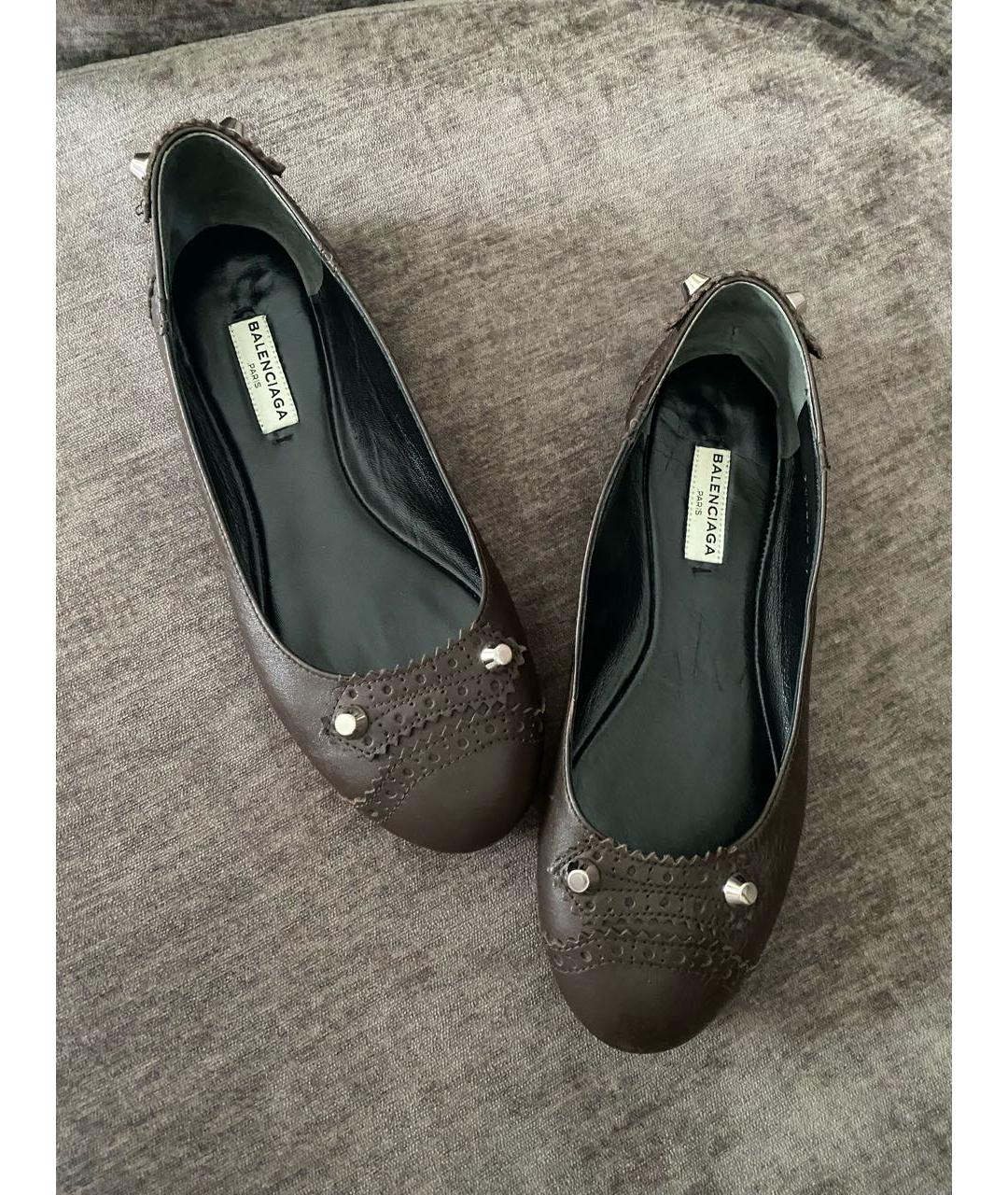 BALENCIAGA Коричневые кожаные балетки, фото 5