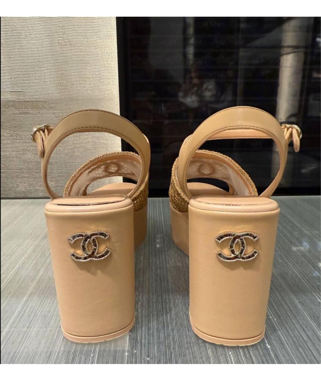 CHANEL Бежевые кожаные босоножки, фото 2