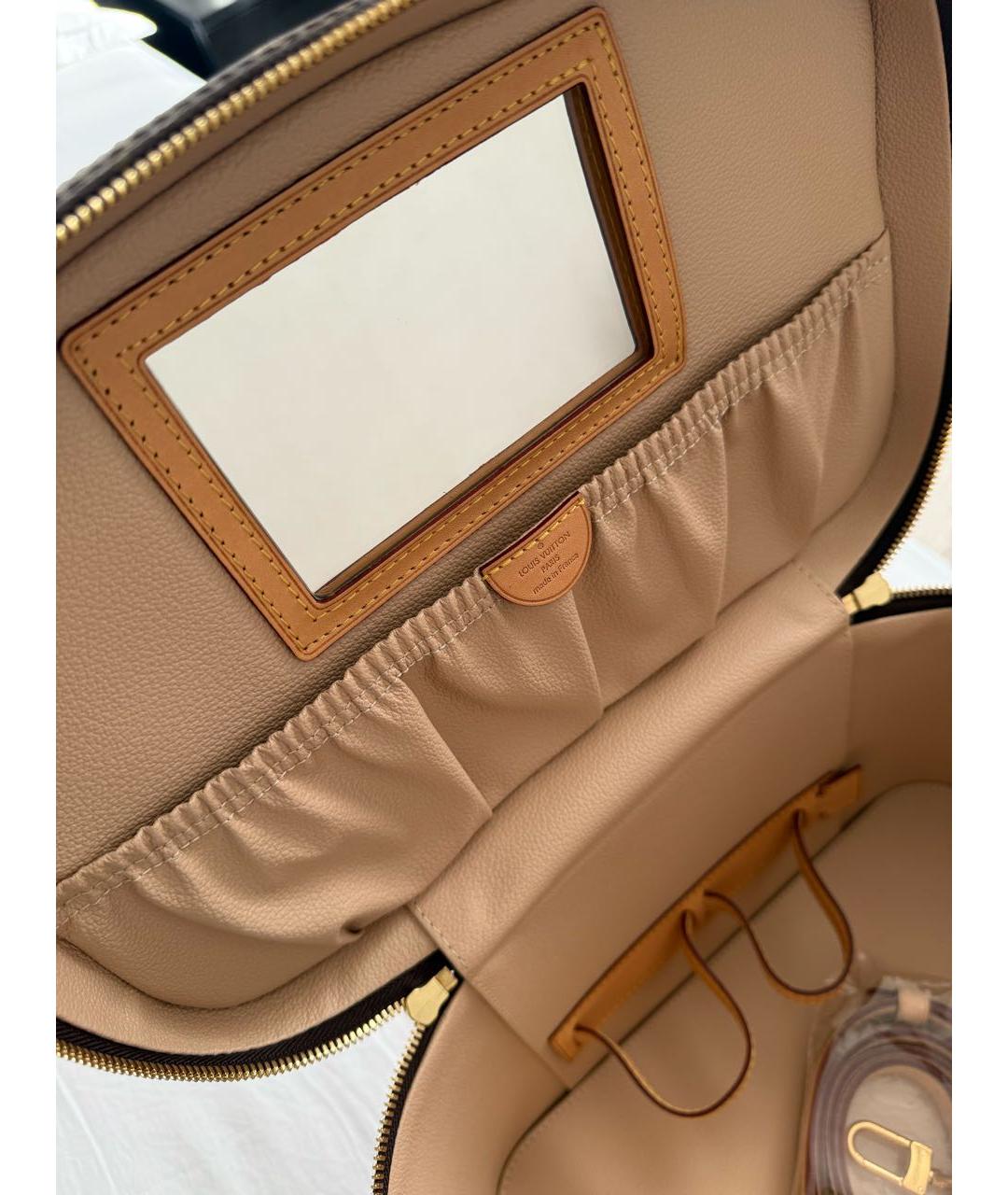 LOUIS VUITTON Коричневая кожаная косметичка, фото 3