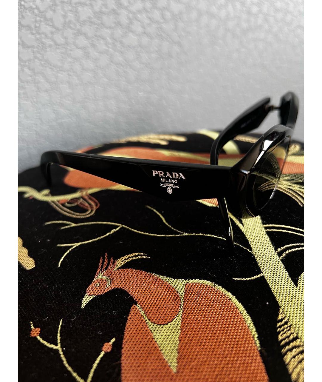 PRADA Черные пластиковые солнцезащитные очки, фото 2