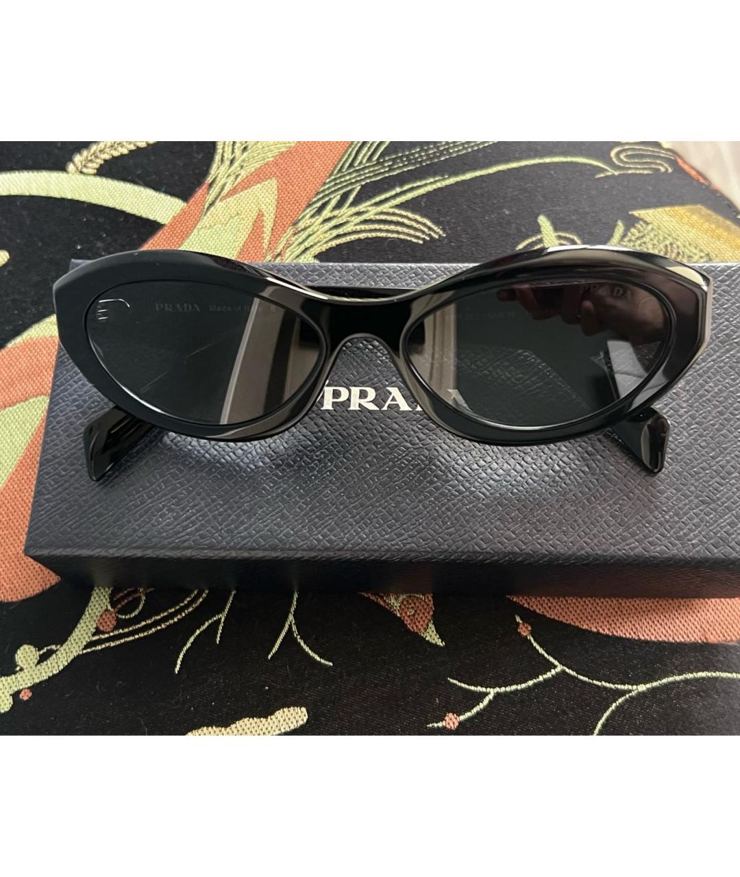 PRADA Черные пластиковые солнцезащитные очки, фото 5
