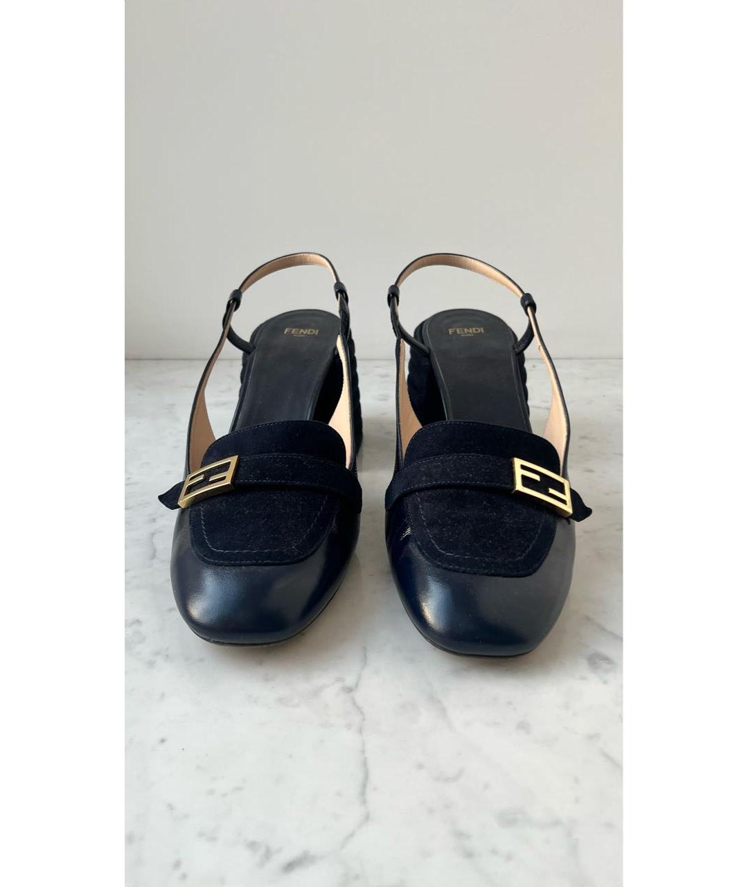 FENDI Темно-синие кожаные босоножки, фото 2