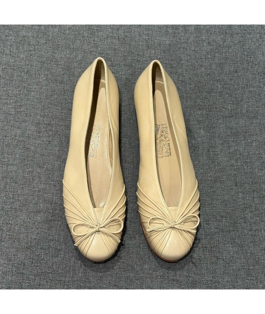 FERRAGAMO Бежевые кожаные туфли, фото 2