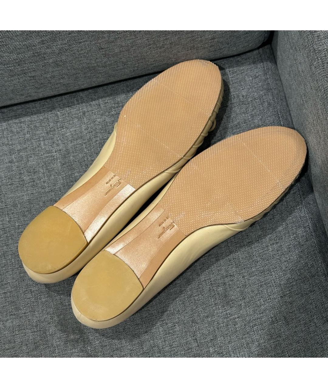 FERRAGAMO Бежевые кожаные туфли, фото 6