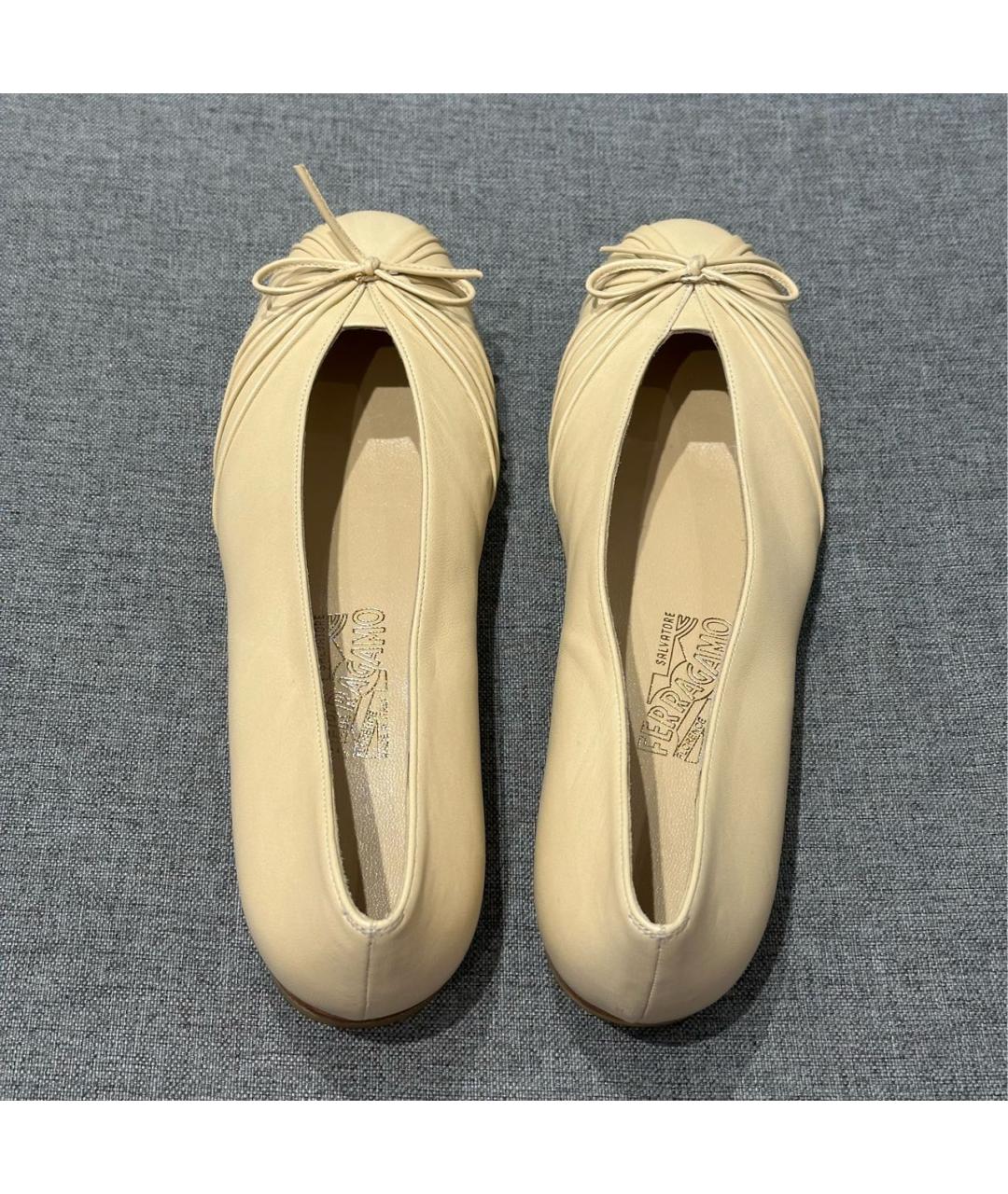 FERRAGAMO Бежевые кожаные туфли, фото 3