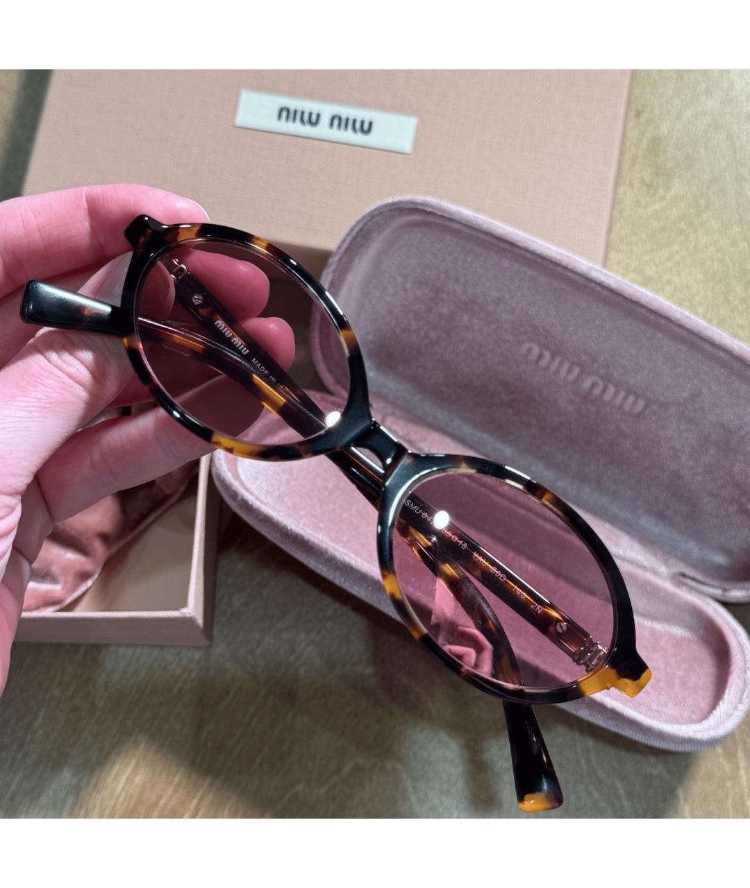 MIU MIU Коричневые пластиковые солнцезащитные очки, фото 5