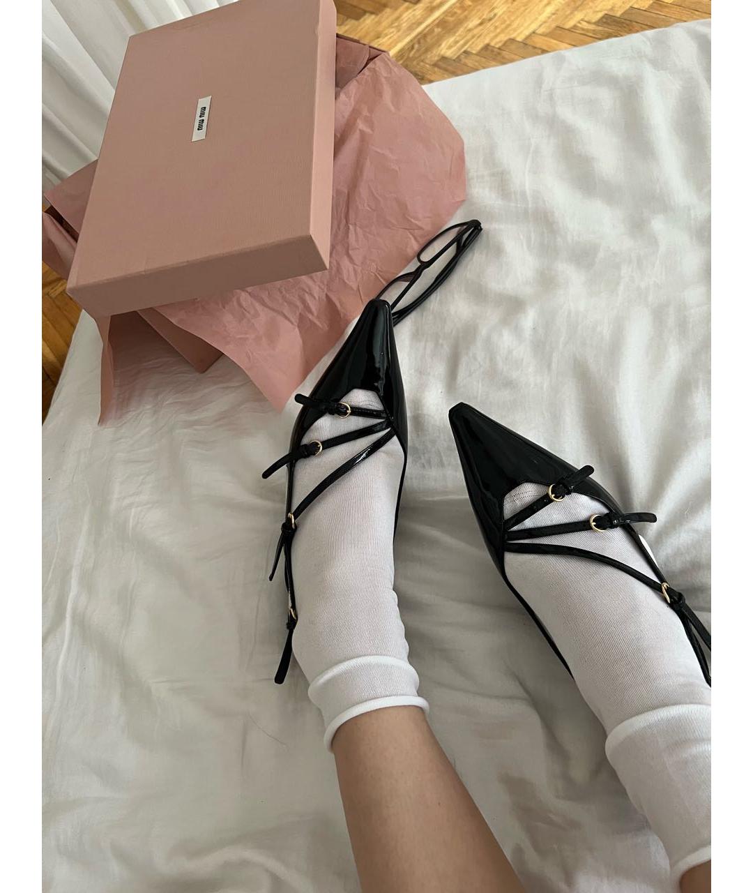 MIU MIU Черные туфли из лакированной кожи, фото 3