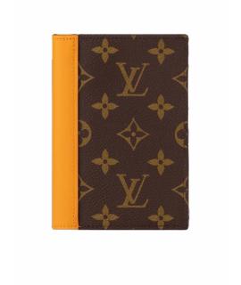 LOUIS VUITTON Обложка/футляр