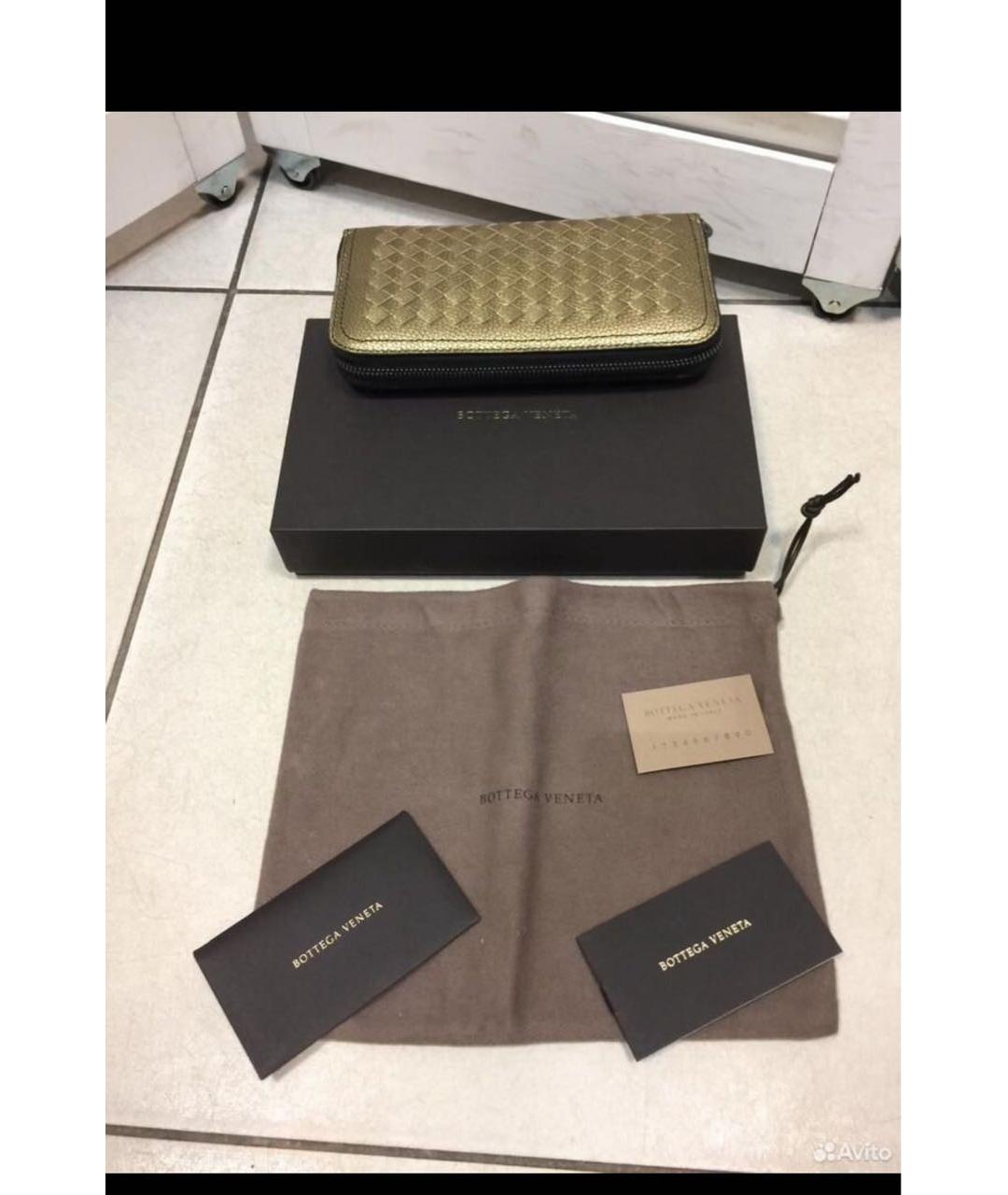 BOTTEGA VENETA Золотой кожаный кошелек, фото 6
