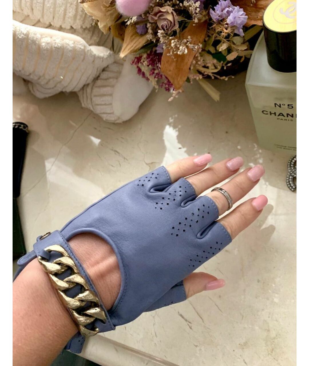 CHANEL PRE-OWNED Голубые кожаные перчатки, фото 2