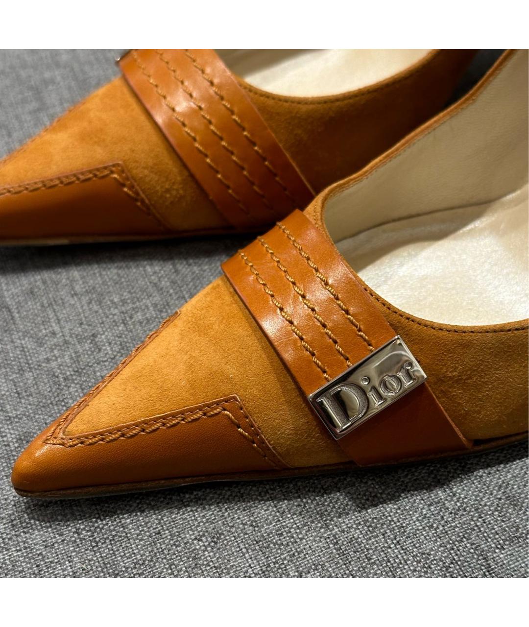 CHRISTIAN DIOR Коричневые кожаные лодочки на низком каблуке, фото 5