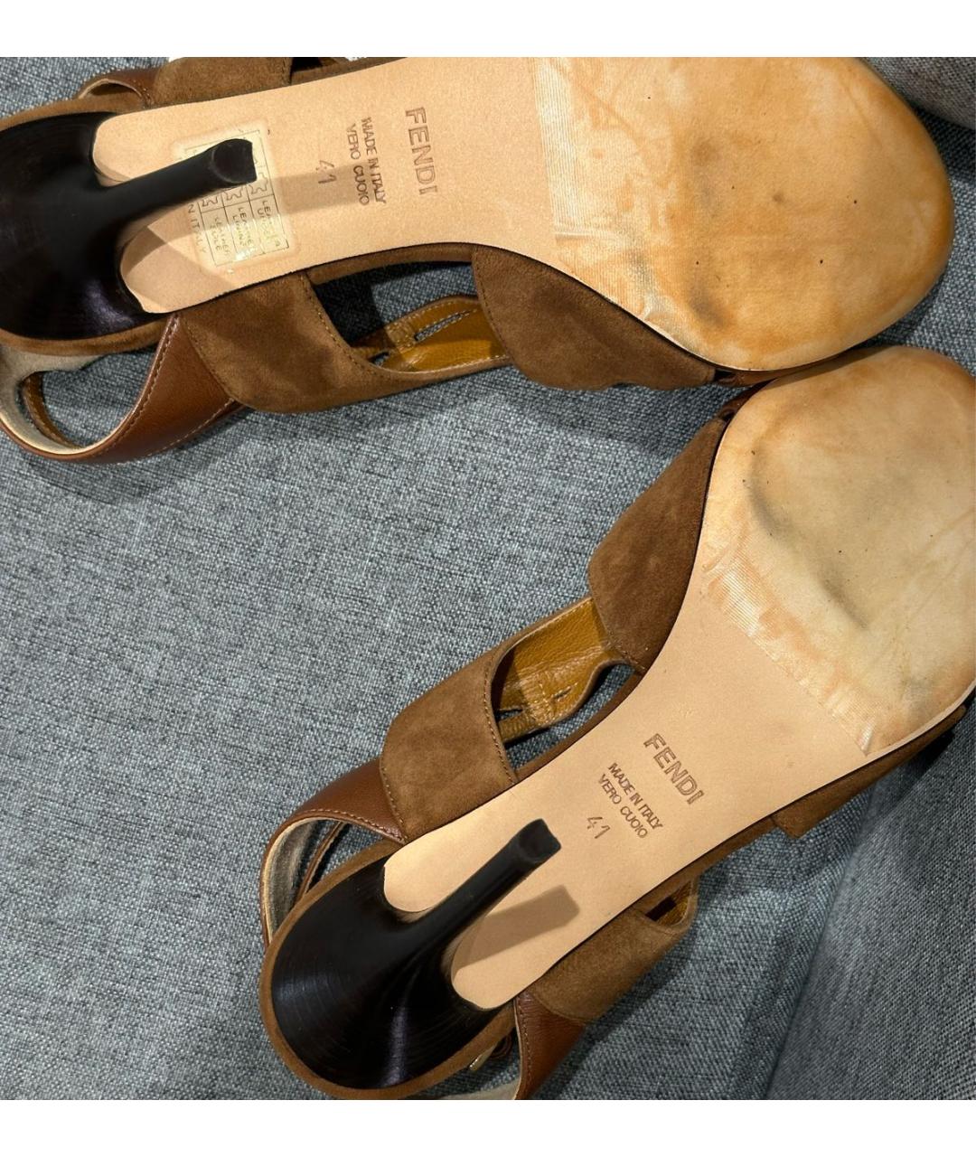 FENDI Коричневые замшевые босоножки, фото 4
