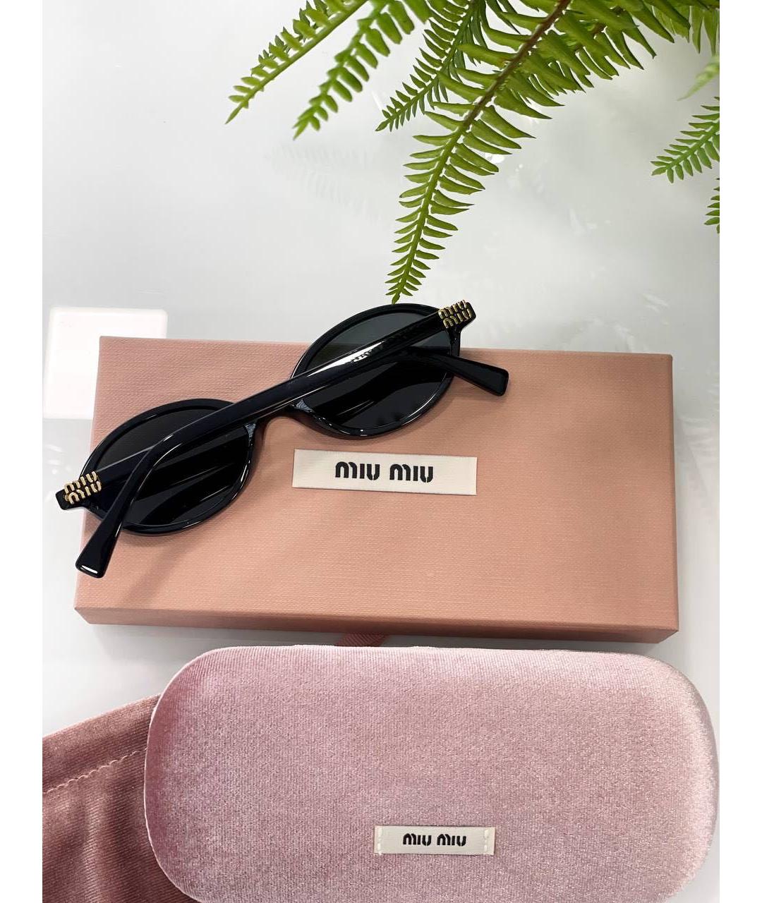 MIU MIU Черные пластиковые солнцезащитные очки, фото 3