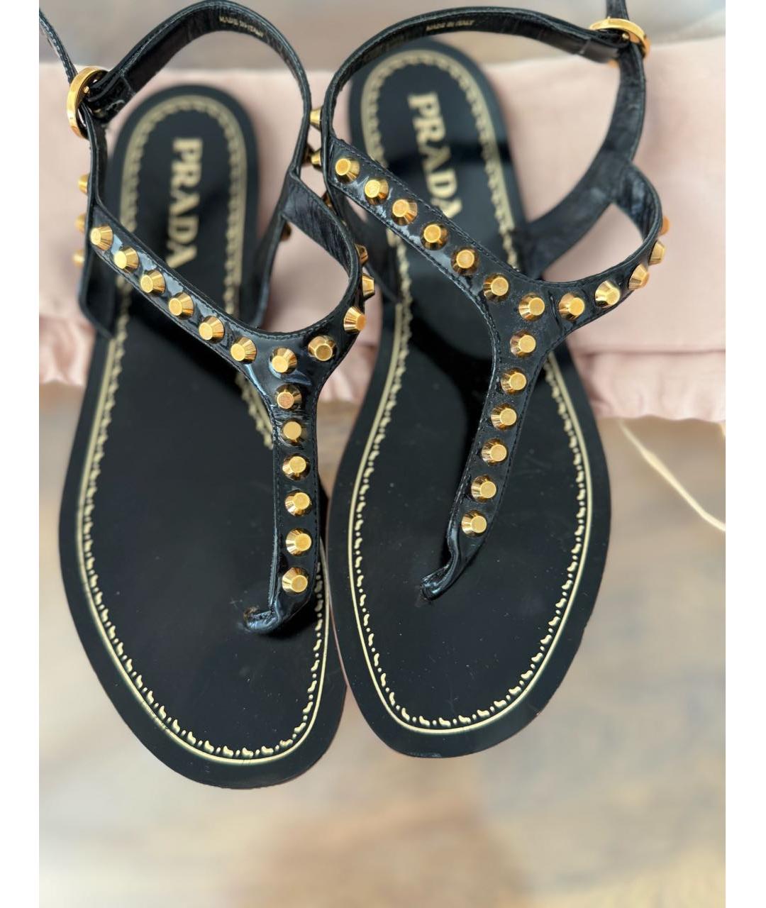 PRADA Черные сандалии из лакированной кожи, фото 2