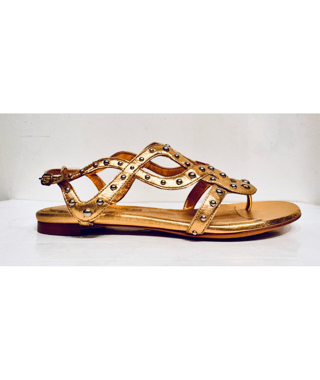 ALEXANDER MCQUEEN Золотые кожаные сандалии, фото 9