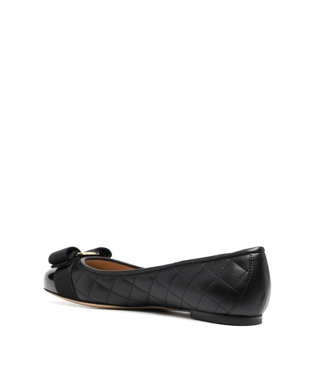 FERRAGAMO Черные кожаные балетки, фото 3