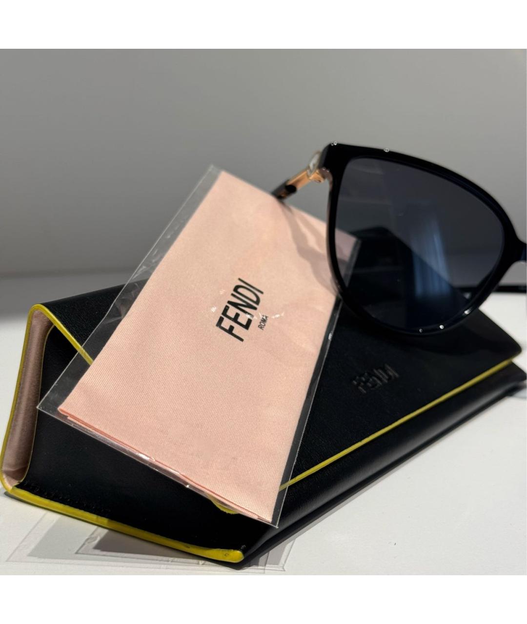 FENDI Черные пластиковые солнцезащитные очки, фото 4