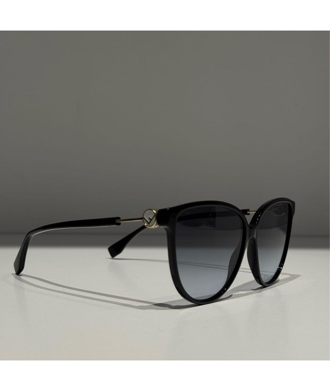 FENDI Черные пластиковые солнцезащитные очки, фото 2