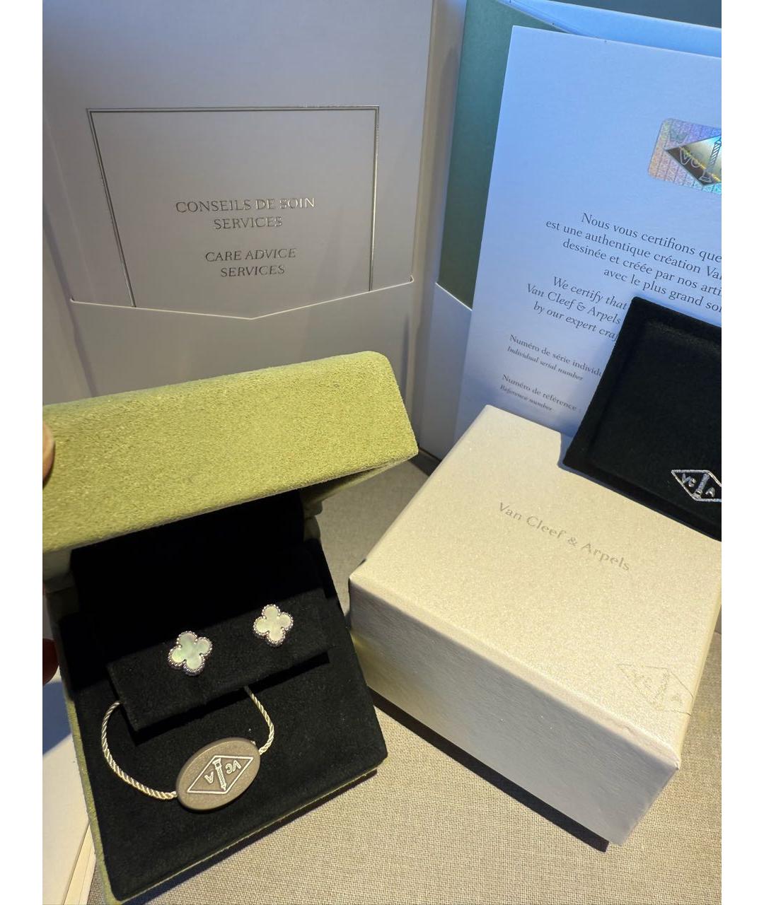 VAN CLEEF & ARPELS Белые серьги из белого золота, фото 3