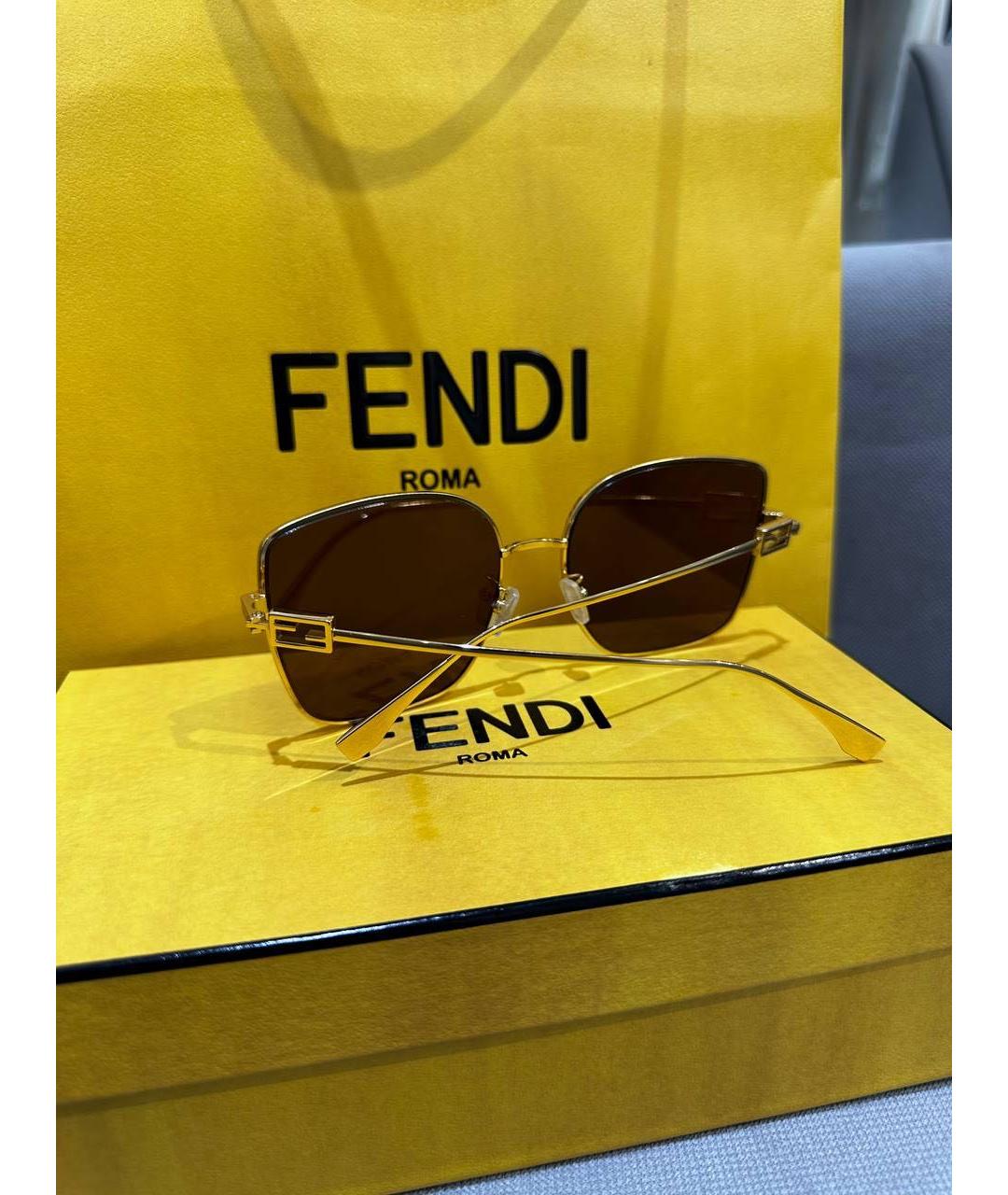 FENDI Золотые металлические солнцезащитные очки, фото 3